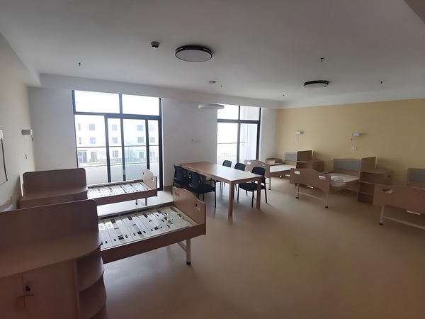 比不过刘亦菲杨幂，赵丽颖在电影圈处处尴尬