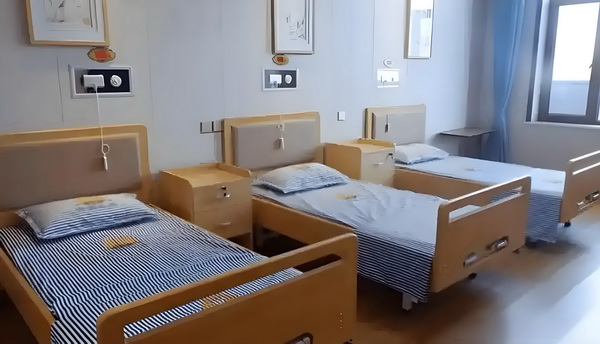 可以！杜兰特美女主持人婚礼，带球突破绯闻，再凭实力单身！