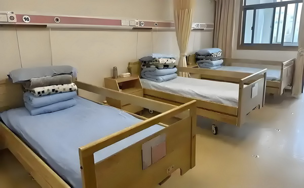 冯骥荐电影南京照相馆：没有抒情只有血的事实